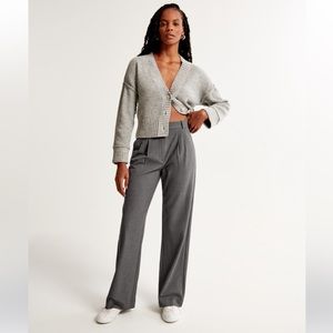 A&F Sloane Lightweight Tailored Pant